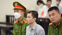 Bản án thích đáng cho kẻ đóng đinh vào đầu bé gái 3 tuổi