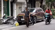 Hai tay hai súng doạ bắn đối thủ trên phố