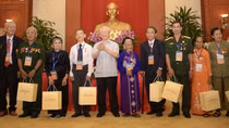 Tổng Bí thư gặp mặt 75 đại biểu Người có công tiêu biểu cả nước