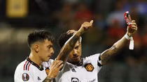 Cầu thủ Man Utd lý giải về màn ăn mừng lạ