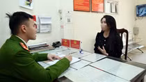 Triệu tập người phụ nữ lăng mạ CSGT khi chồng vi phạm nồng độ cồn