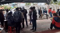 Dân đổ xô làm thủ tục giấy tờ đất đai vì tin đồn “sốt đất vùng ven”