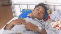 Đi tuần tra đêm, nhân viên bảo vệ rừng bị đâm