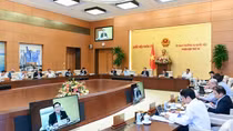 Chính phủ đề nghị tiếp tục áp dụng một số chính sách đặc biệt, đặc thù, đặc cách về khám, chữa bệnh
