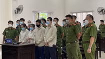 Con lãnh án tử hình, mẹ 18 năm tù vì buôn ma túy