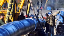 Nguồn cung dầu Nga sang các nước châu Âu qua tuyến Druzhba bị ngắt