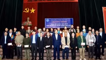 Ý nghĩa nhân văn từ chương trình tặng sổ BHXH, thẻ BHYT tại Lào Cai