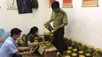 Thu mua rượu ngâm hổ mang, bọ cạp rồi lên mạng rao bán