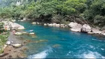 Lao xuống suối cứu vợ, chồng bị nước cuốn tử vong
