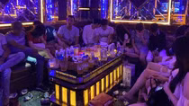 Hàng chục nam nữ lập nhóm mở tiệc ma túy, bay lắc “đón lễ”