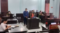 Hành hạ con, cha dượng và mẹ đẻ lĩnh án tù