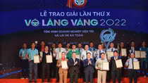 Tôn vinh 20 tập thể và 50 tài xế lái xe an toàn ở giải "Vô lăng vàng" 2022