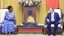 Chủ tịch nước Nguyễn Xuân Phúc tiếp xã giao Tổng Thư ký Tổ chức quốc tế Pháp ngữ Louise Mushikiwabo