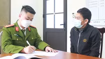 Luồn rừng bắt “sói hoang” trong giá rét
