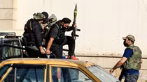 Baghdad hứng loạt rocket, loạn lạc khiến gần 400 người thương vong