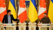 Thủ tướng Canada thăm Ukraine, mở lại sứ quán ở Kiev
