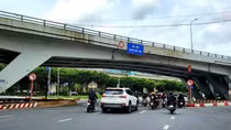 Phát hiện yếu tố bất thường trong kết cấu cầu vượt Nguyễn Hữu Cảnh