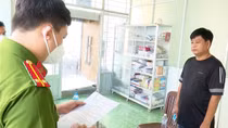 Thêm một đối tượng bị khởi tố do giúp "trùm buôn lậu" Mười Tường rửa tiền