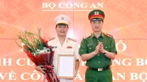 Đại tá Vũ Văn Tấn giữ chức vụ Phó Cục trưởng Cục Cảnh sát Quản lý hành chính về trật tự xã hội