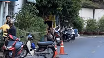 Đang ngồi trong quán cà phê, một người bị đâm tử vong