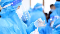 62/63 tỉnh, thành phố có tỷ lệ bao phủ vaccine phòng COVID-19 trên 90%