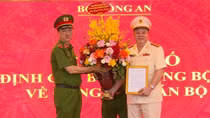 Đại tá Nguyễn Quốc Hùng giữ chức vụ Cục trưởng Cục Cảnh sát Quản lý hành chính về trật tự xã hội