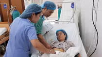 Bác sĩ trẻ tình nguyện đến những vùng đặc biệt khó khăn