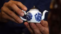 Cái ấm thời lý toét