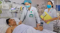 Phẫu thuật thành công cho cụ ông 72 tuổi bị vỡ phình động mạch chủ bụng