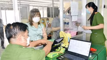 Đầu năm, ghi ở các điểm tiếp dân Công an miền Tây