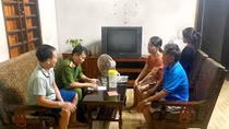 Công an xã giúp người bị trầm cảm đi lạc hơn 20km trở về nhà