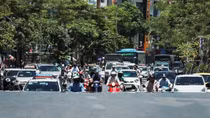 Hà Nội tăng nhiệt, miền Trung nắng nóng kéo dài