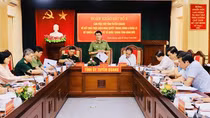 Khảo sát tình hình thực hiện nghị quyết Trung ương 8