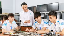 Hà Nội: Học sinh, sinh viên các cơ sở giáo dục nghề nghiệp trở lại trường học trực tiếp từ 14/2