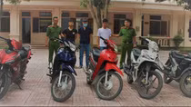 Bắt nhóm đối tượng nghiện ma tuý chuyên “nhảy” xe máy