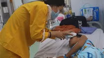 Chăm sóc trẻ ra sao trước biến chủng Omicron?