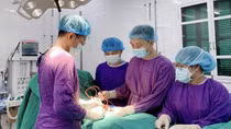 Cảnh báo chấn thương tinh hoàn khi đá bóng