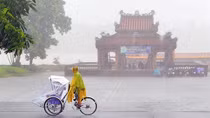 Bắc Bộ và Bắc Trung Bộ mưa nhiều nơi, Nam Bộ nắng cả ngày