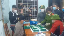 Bắt giữ đối tượng vận chuyển trái phép 4 bánh heroin và 10kg ma túy đá