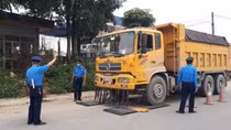 Mở đợt cao điểm kiểm tra, xử lý vi phạm xe chở hàng quá tải
