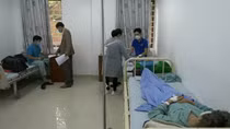 Hàng loạt du khách, vận động viên nhập viện sau khi ăn bánh mì Liên Hoa