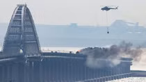 Tổng thống Putin tố tình báo Ukraine làm nổ cầu Crimea