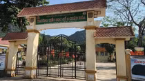 Dân kéo đến trụ sở xã đòi tiền cho Bí thư Đảng ủy xã vay mượn