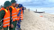 Nam sinh viên Học viện Báo chí và Tuyên truyền bị sóng biển cuốn mất tích