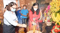 Lãnh đạo TP Hồ Chí Minh dâng hương tưởng nhớ Chủ tịch Tôn Đức Thắng