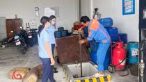 Không mua nổi dầu, nhiều tàu thuyền neo bến
