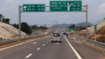 Cao tốc Nội Bài - Lào Cai sẽ sửa xong mặt đường trong quý 3