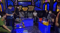 7 đối tượng thuê phòng karaoke tổ chức “tiệc” ma túy