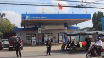 Phải chăng có việc "găm hàng" xăng dầu ở tuyến vĩ mô?