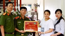 Hy sinh xương máu để giữ gìn cuộc sống bình yên của nhân dân